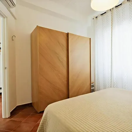 Apartment Charmante Mit Grosser Terrasse